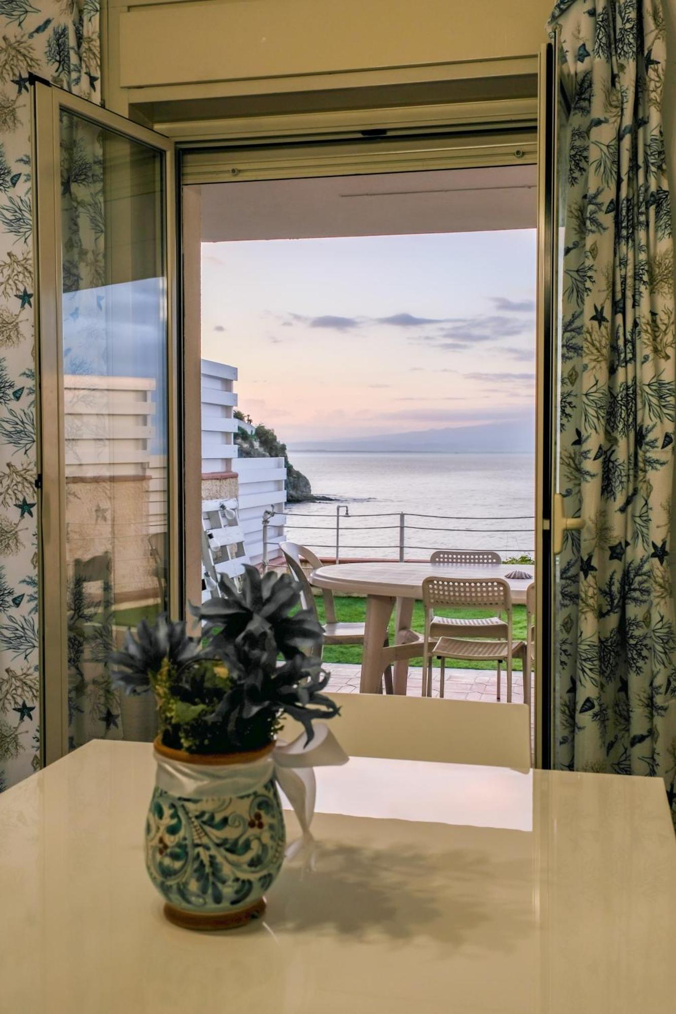 Villa La Vista - Baia Del Gambero Augusta Eksteriør bilde